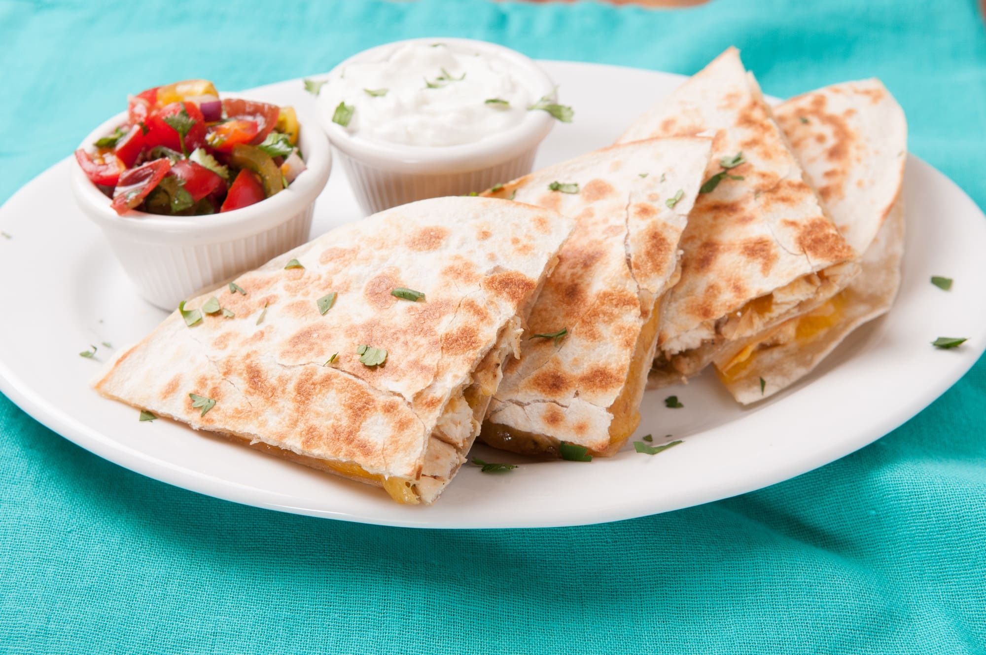Chicken Quesadillas: Savory Delight | Menucochon