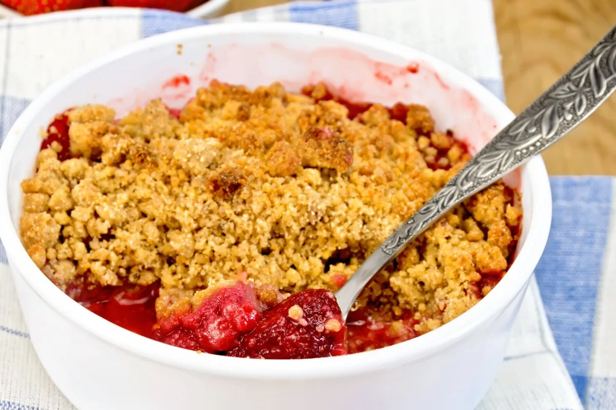 Croustade aux pommes et fraises croquante